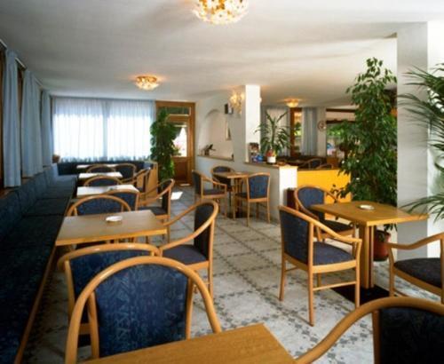 Hotel Serena Dimaro Eksteriør bilde
